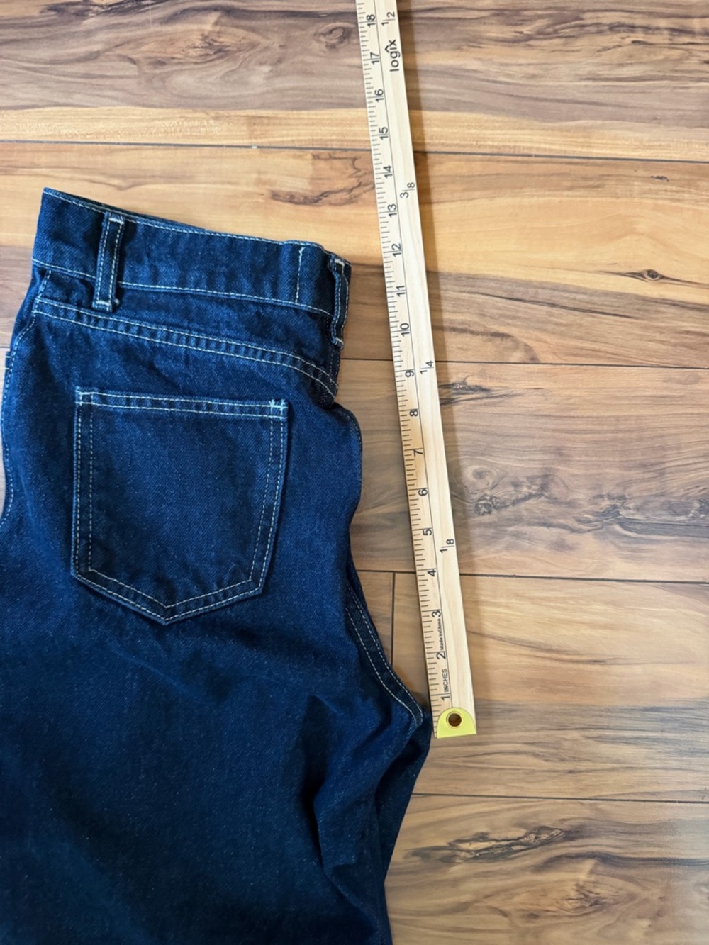 Boohoo x Madison Beef Dark Wash split hem Jeans with rip knee - Picture 8 of 9